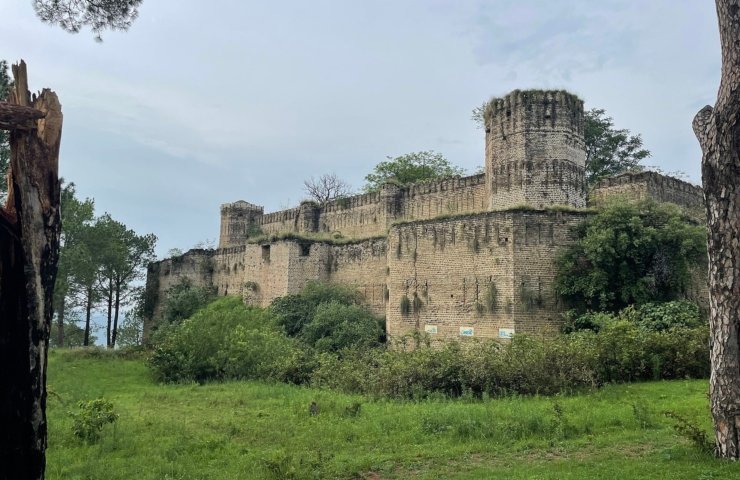 Baghsar Fort, a stone hill fort in the Samahni valley of Bhimber District